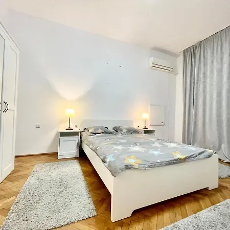 Calea Victoriei Central Studio